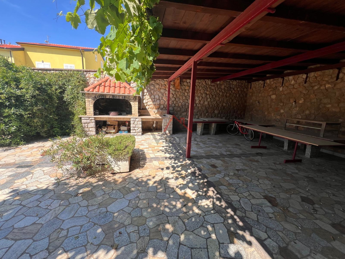 POVILE - Casa indipendente, a 120 metri dal mare