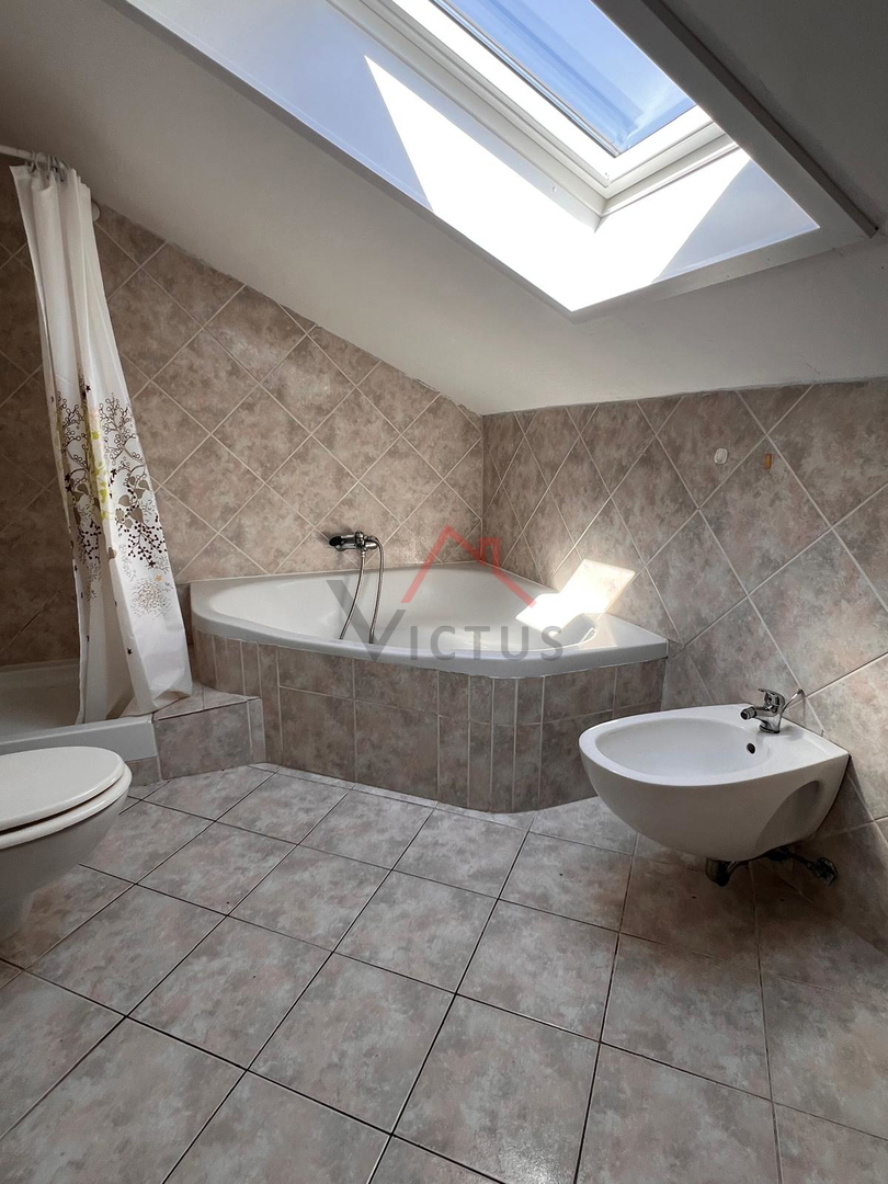 POVILE - Casa indipendente, a 120 metri dal mare