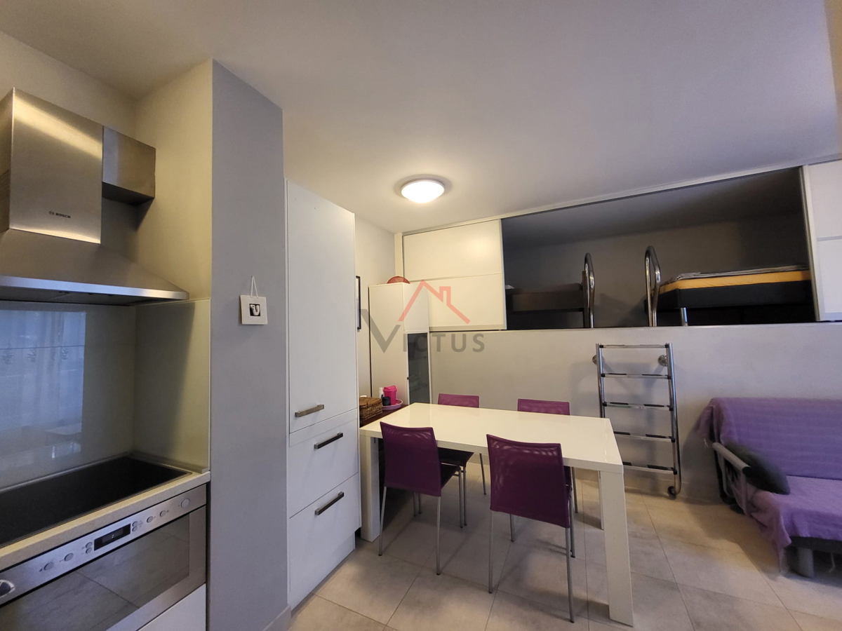 CRIKVENICA - 1 camera da letto + bagno, appartamento con piscina, 38 m2