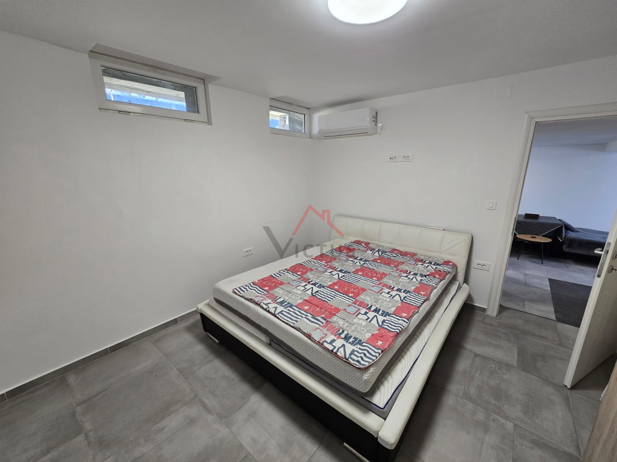 CRIKVENICA - 1 camera da letto + bagno, appartamento al piano terra, 52 m2