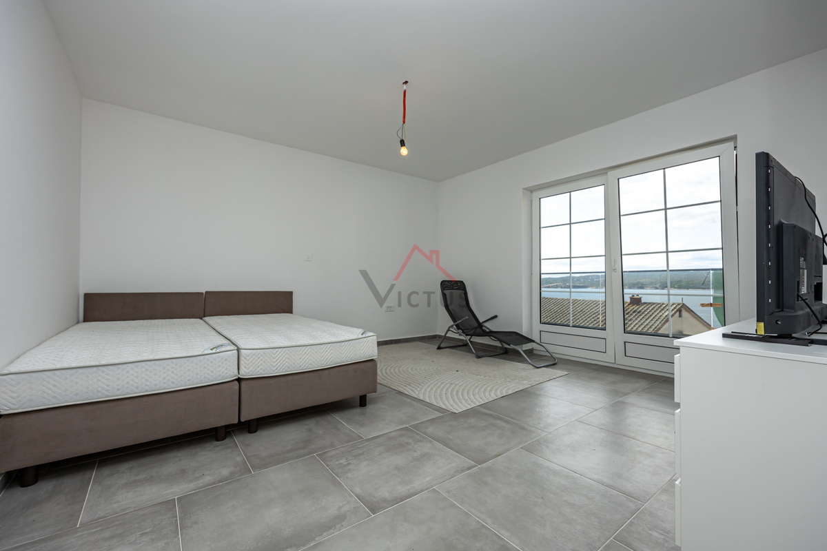 CRIKVENICA - 2 camere da letto + bagno, appartamento con vista mare aperta e parcheggio, 64 m2