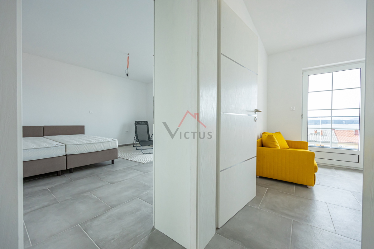 CRIKVENICA - 2 camere da letto + bagno, appartamento con vista mare aperta e parcheggio, 64 m2