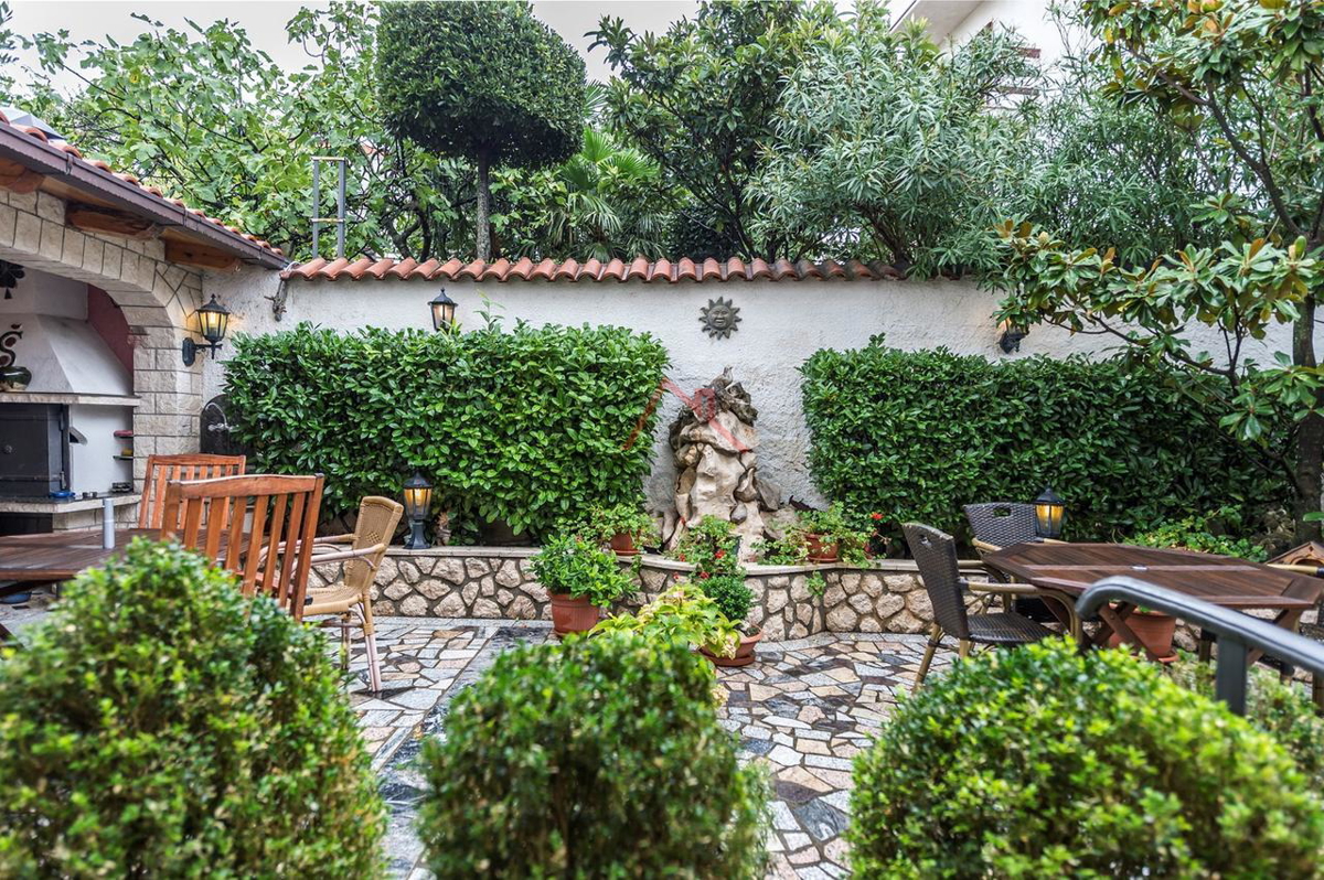 SELCE - casa con appartamenti