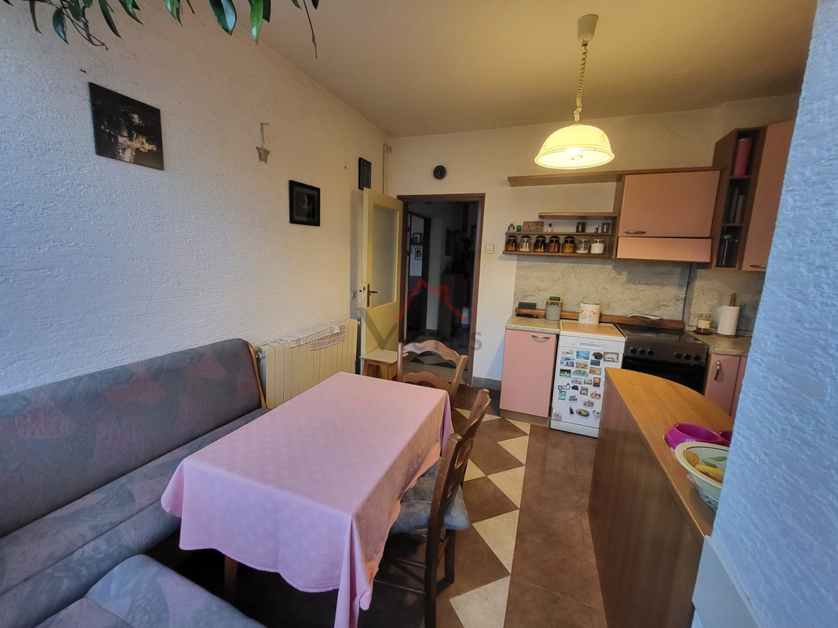 CRIKVENICA - 2 camere + soggiorno con angolo cottura, appartamento vicino al centro, 70 m2
