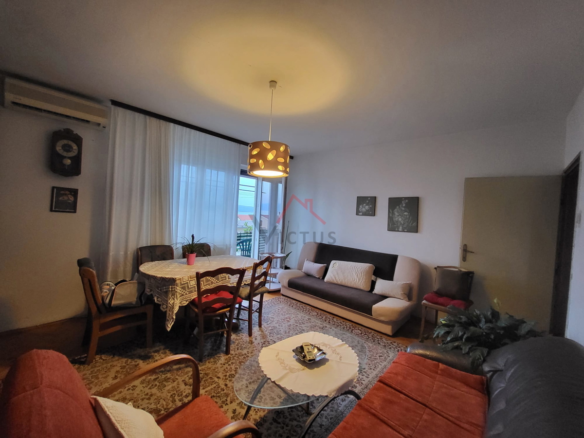 CRIKVENICA - 2 camere + soggiorno con angolo cottura, appartamento vicino al centro, 70 m2