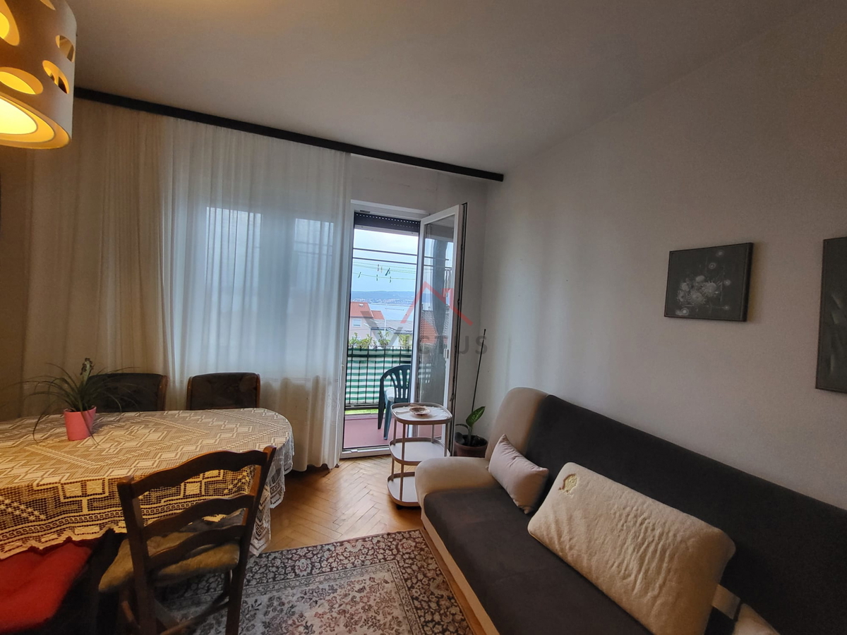 CRIKVENICA - 2 camere + soggiorno con angolo cottura, appartamento vicino al centro, 70 m2