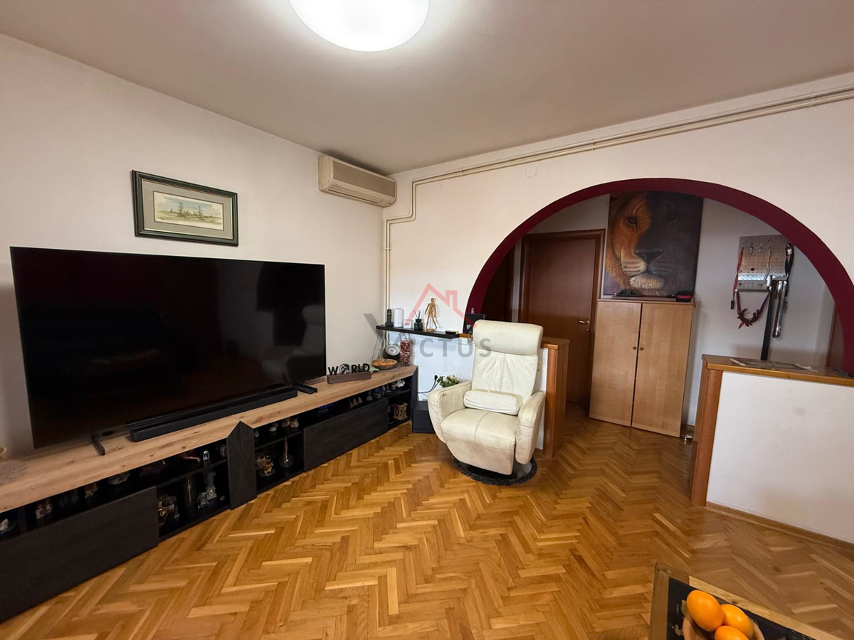 SELCE - 3S+DB, appartamento al 2° piano con parcheggio