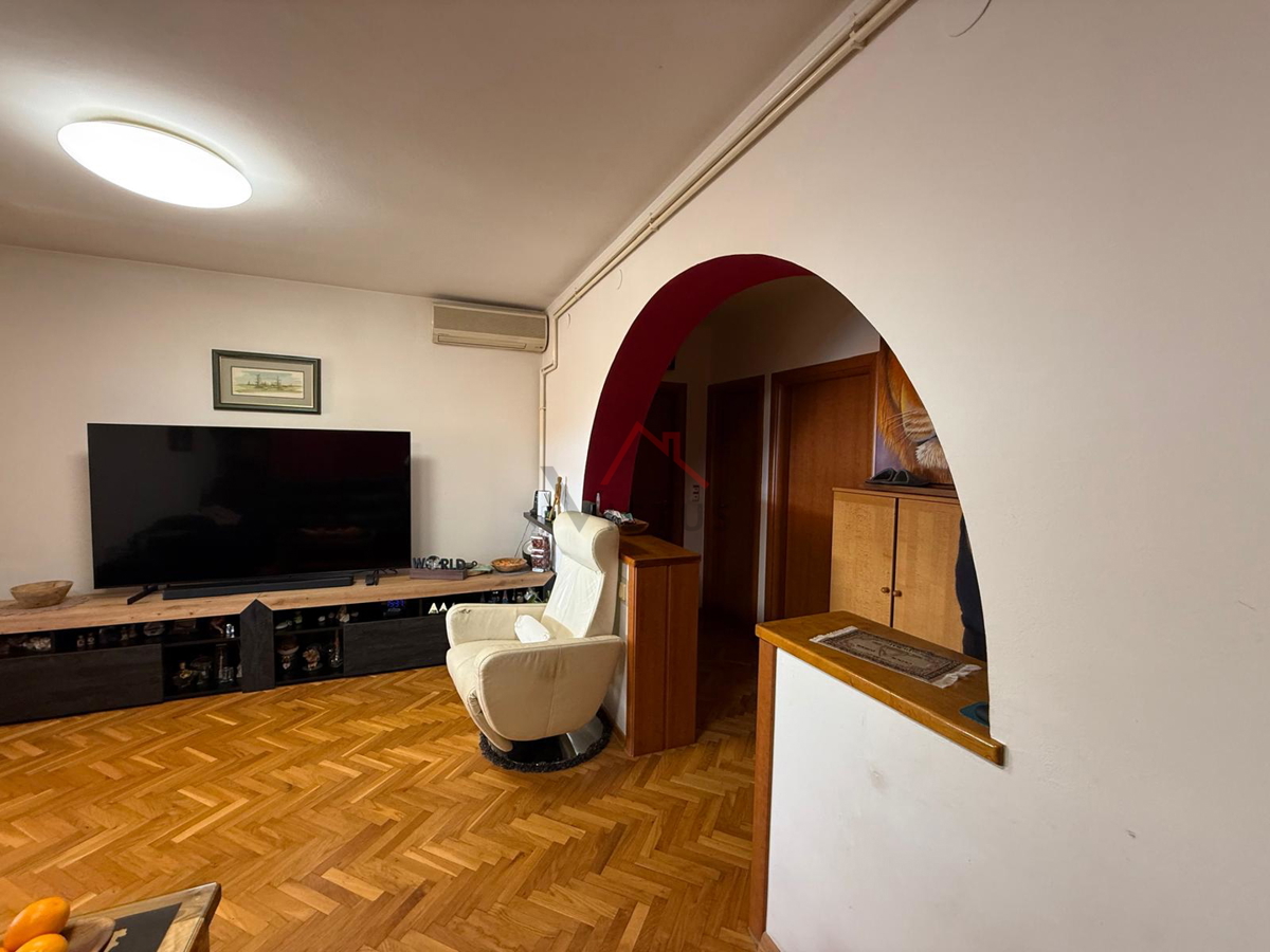 SELCE - 3S+DB, appartamento al 2° piano con parcheggio