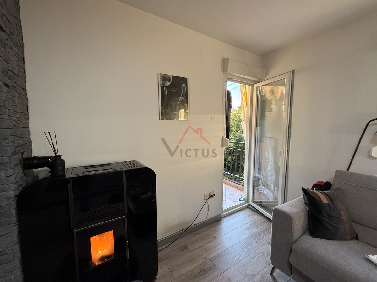 KRALJEVICA - Monolocale con soggiorno e angolo cottura, appartamento al secondo piano, 51 m2