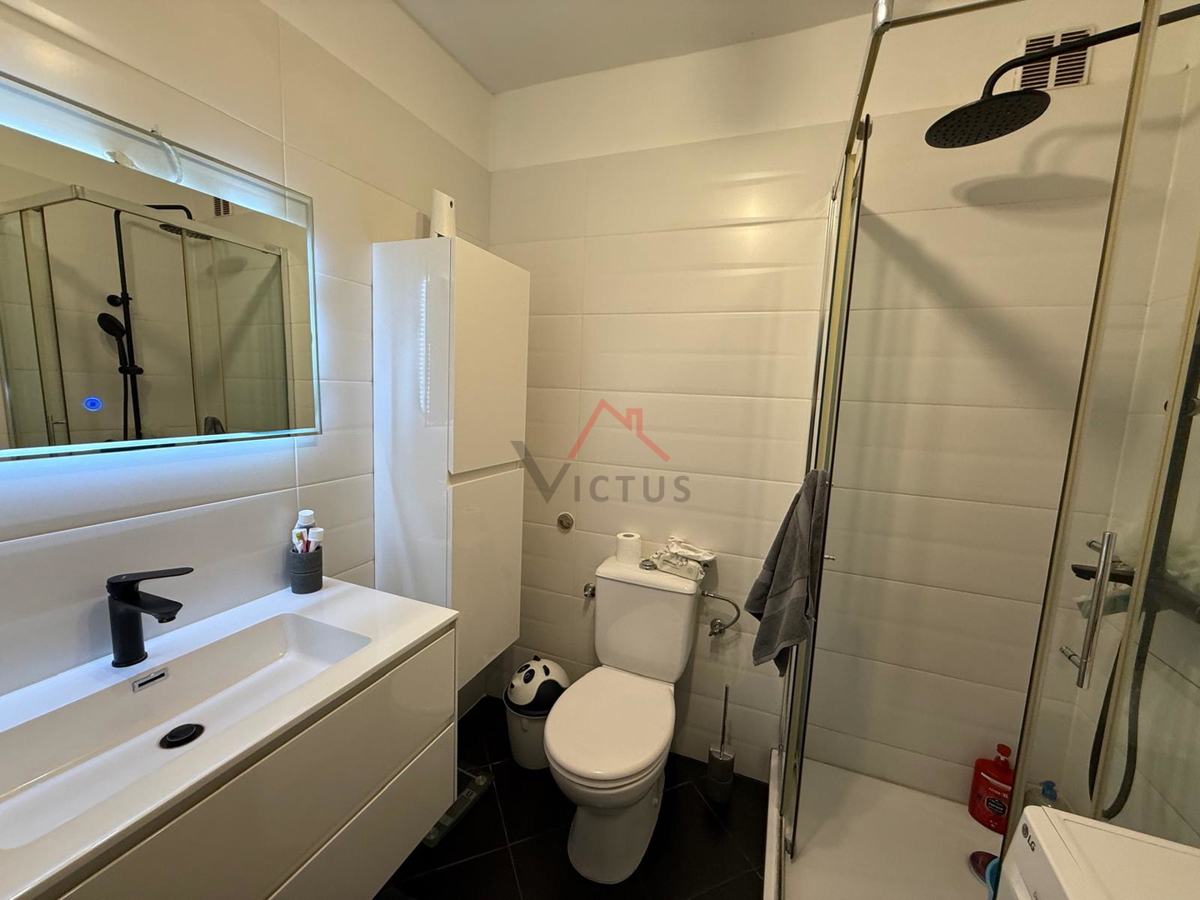 KRALJEVICA - Monolocale con soggiorno e angolo cottura, appartamento al secondo piano, 51 m2