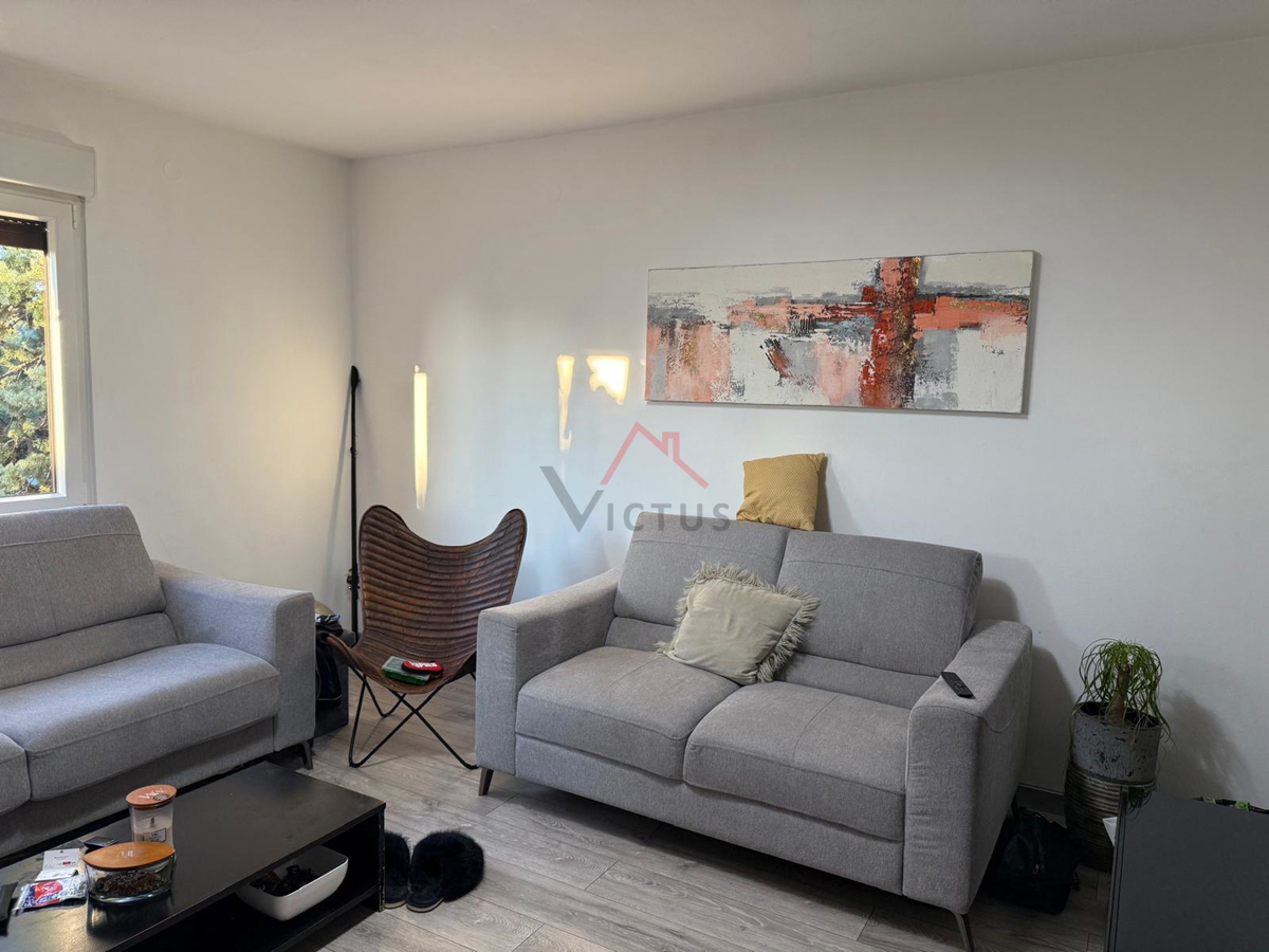 KRALJEVICA - Monolocale con soggiorno e angolo cottura, appartamento al secondo piano, 51 m2