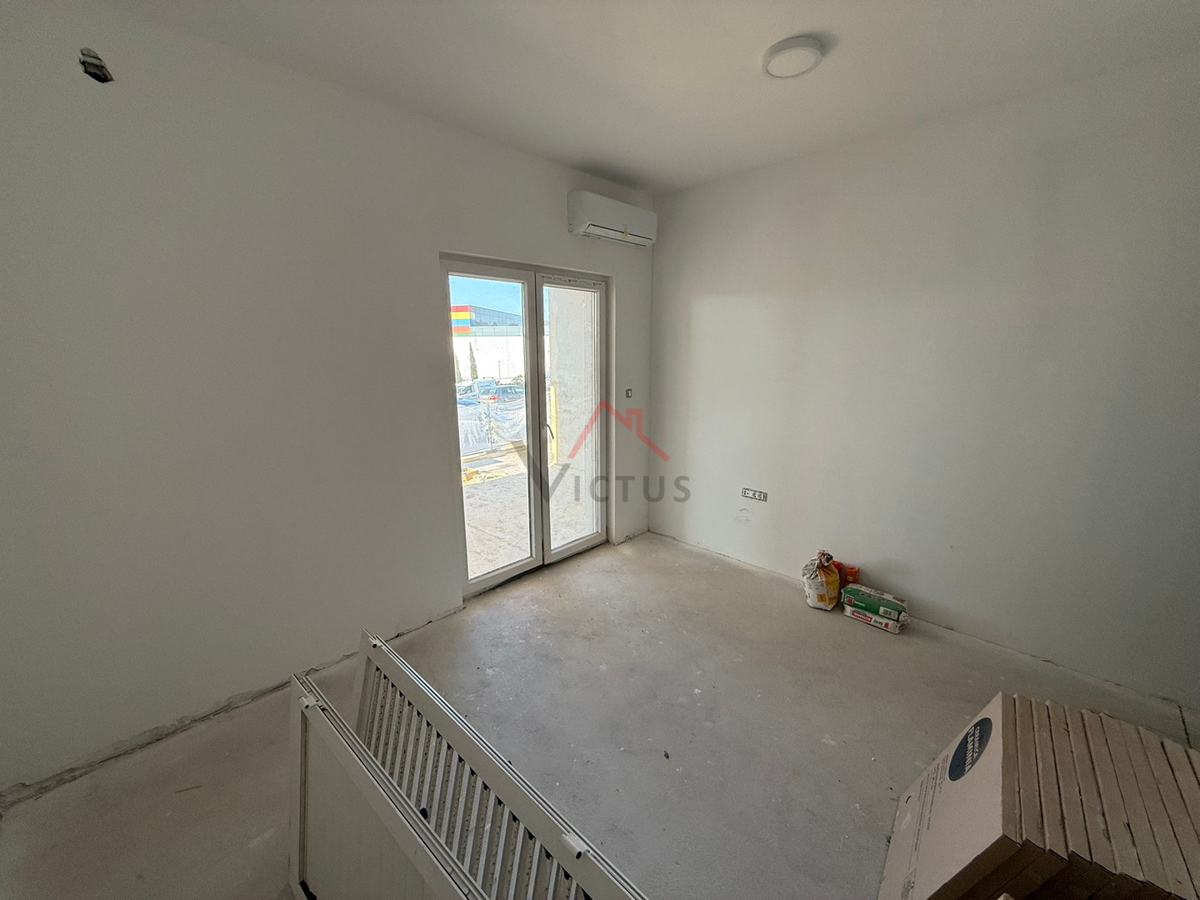 CRIKVENICA - Monolocale con soggiorno e angolo cottura, appartamento con terrazza, 35 m2