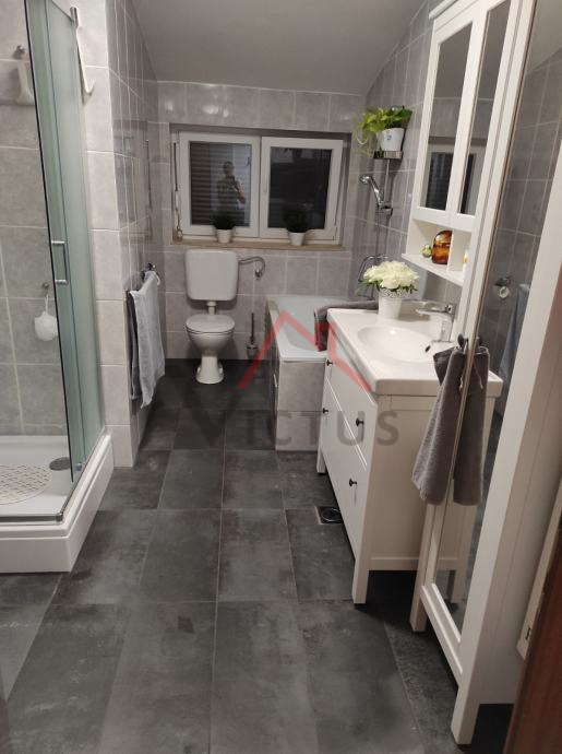 NOVI VINODOLSKI - 1S+DB, appartamento ristrutturato nel centro città, 66 m2