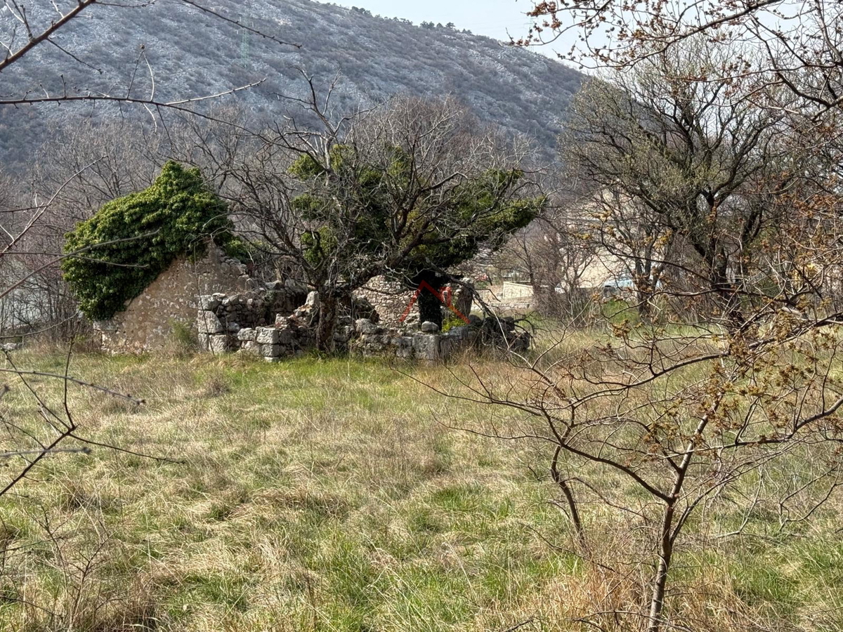 BRIBIR - Rudere in pietra e terreno edificabile