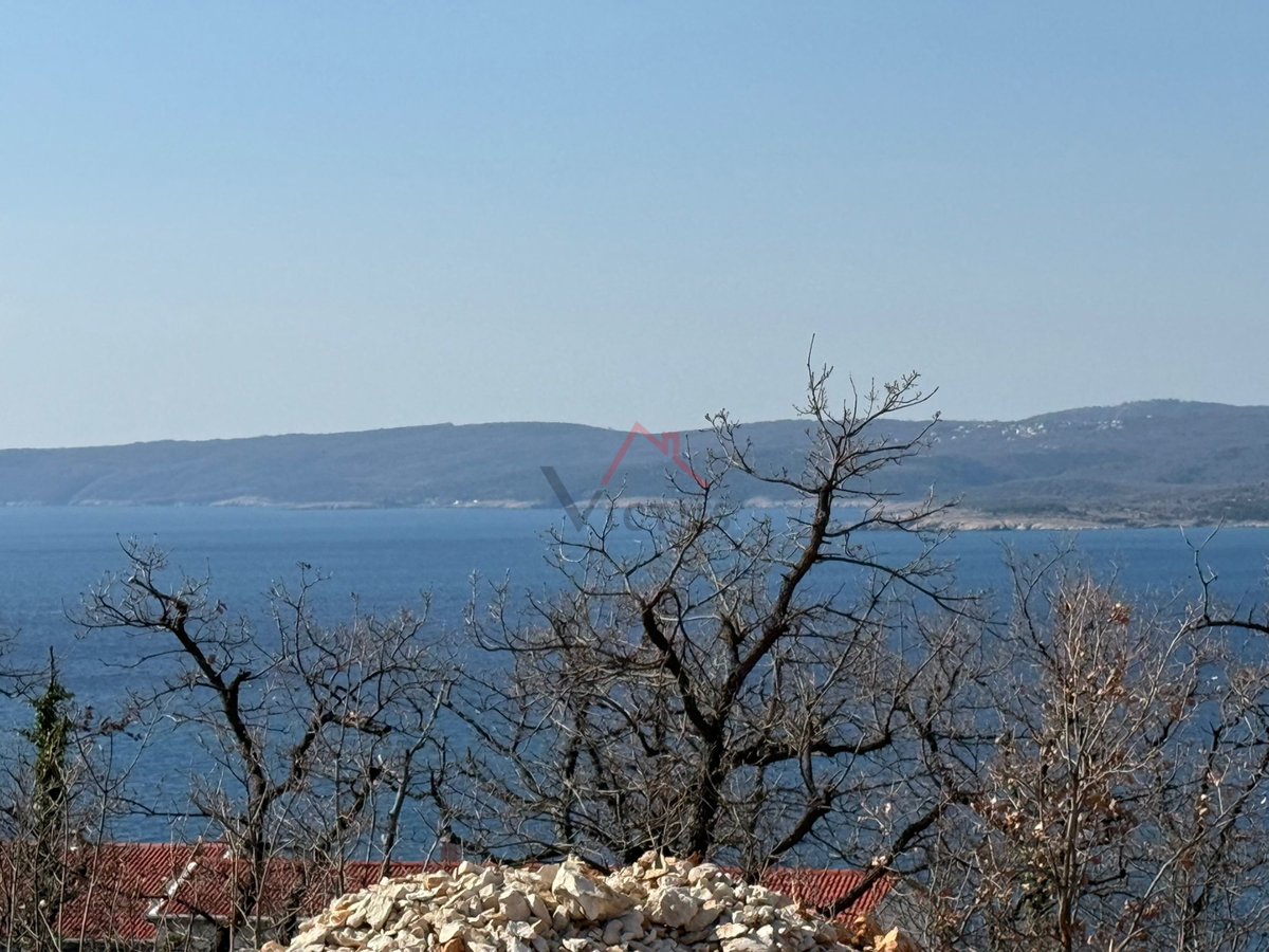 CRIKVENICA - Terreno edificabile con costruzione avviata