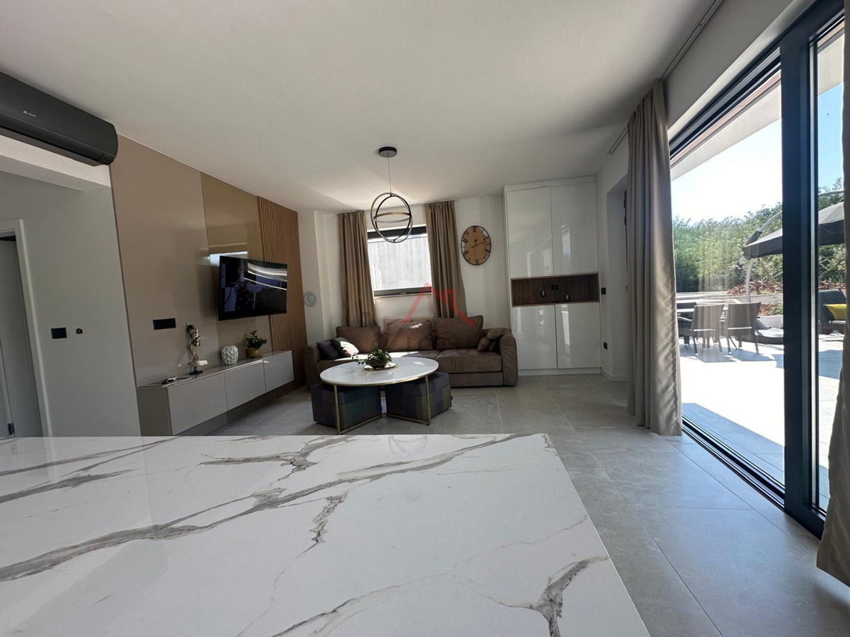 LABIN - Villa con piscina