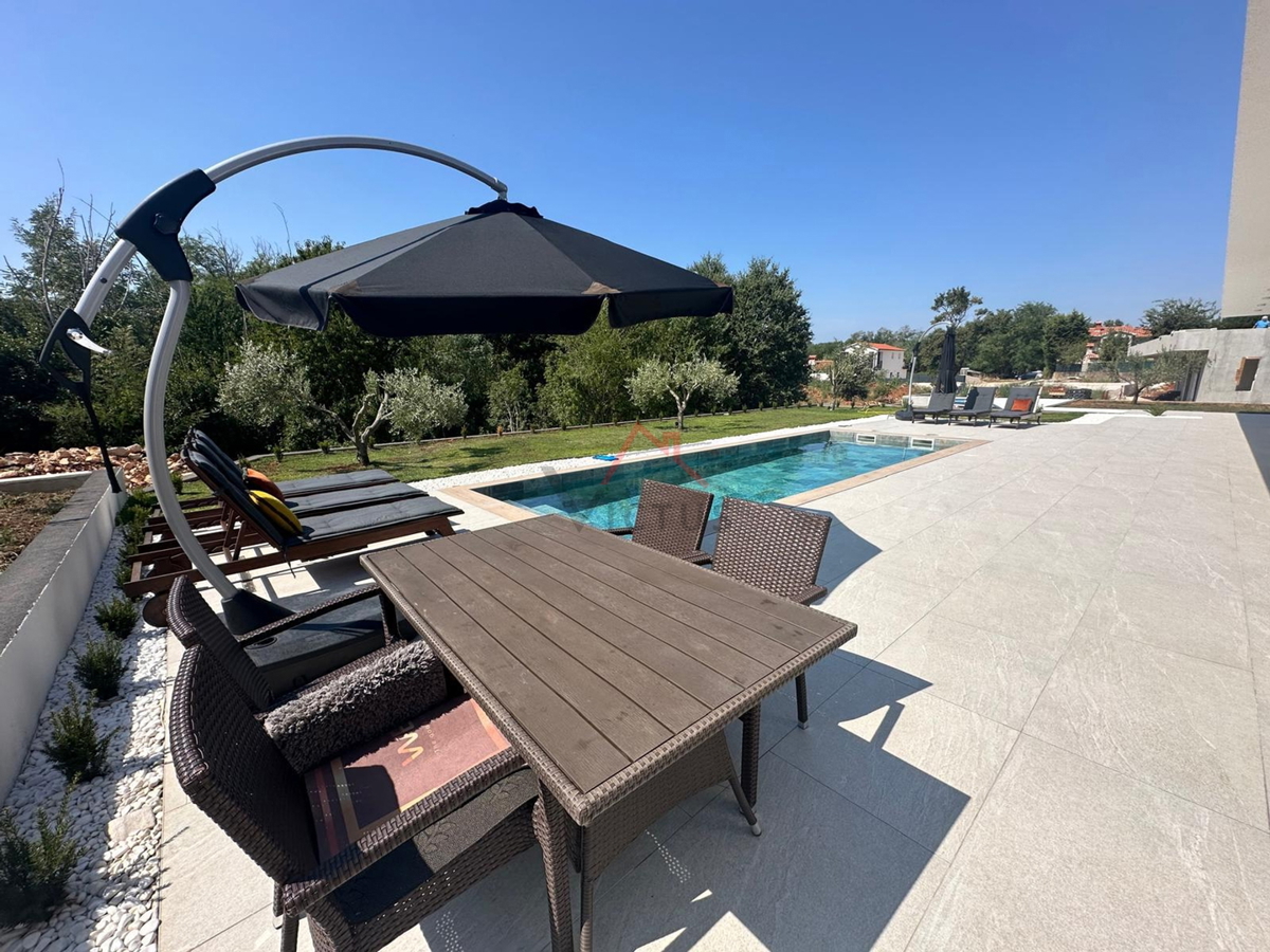 LABIN - Villa con piscina