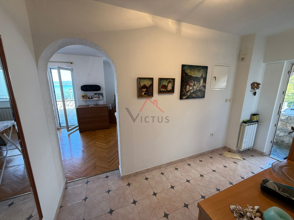 CRIKVENICA - 2 camere + soggiorno con angolo cottura, appartamento a 50 m dal mare