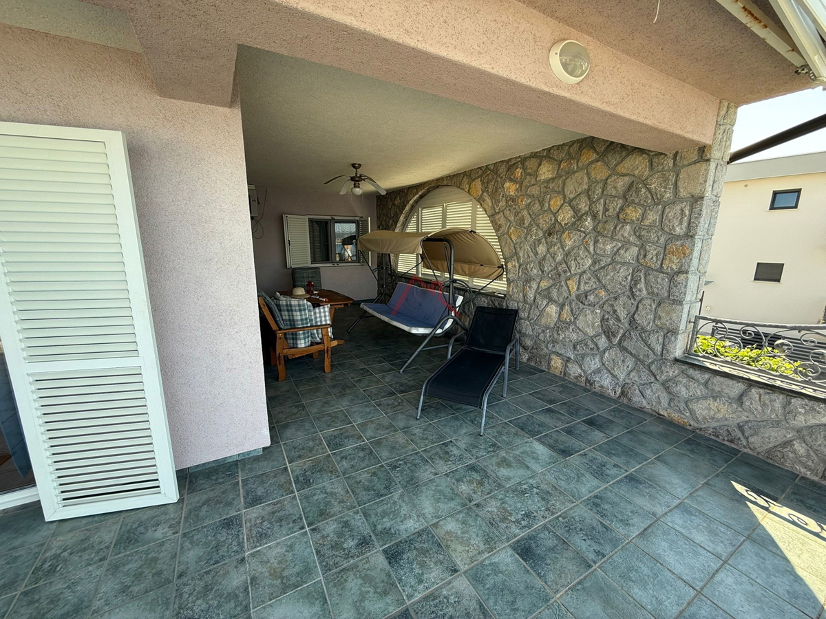 CRIKVENICA - 2 camere + soggiorno con angolo cottura, appartamento a 50 m dal mare