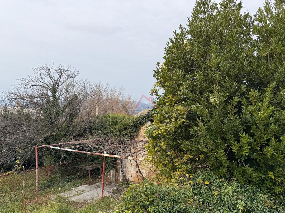 GRIŽANE - Antica casa in pietra