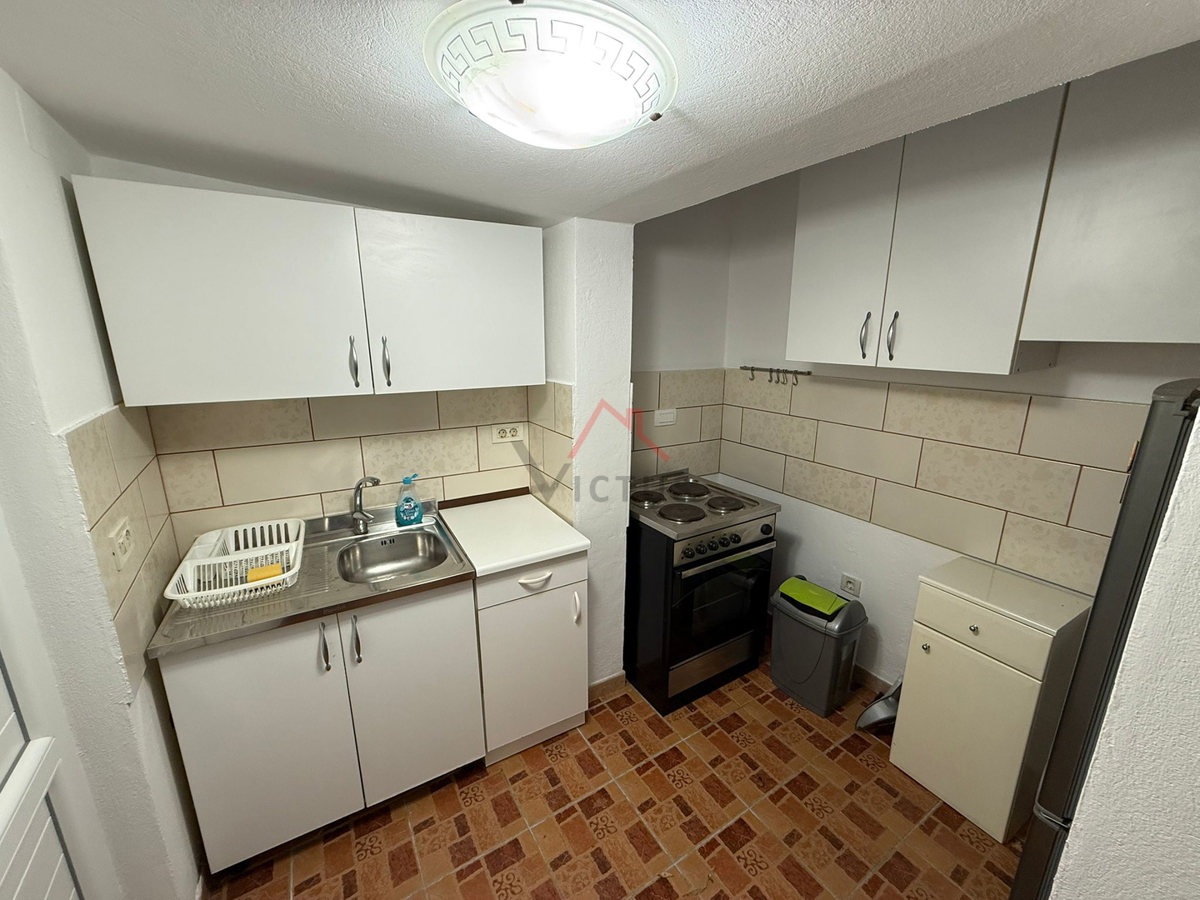 DRAMALJ - appartamento 2 camere + soggiorno, a 200 metri dal mare