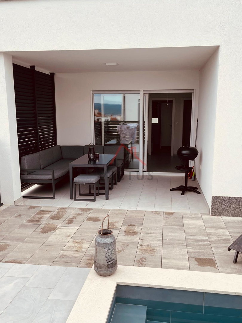 CRIKVENICA - 2 camere + soggiorno con angolo cottura, appartamento con piscina