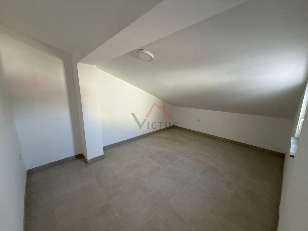 CRIKVENICA - 1S+DB, appartamento con terrazza, 55 m2