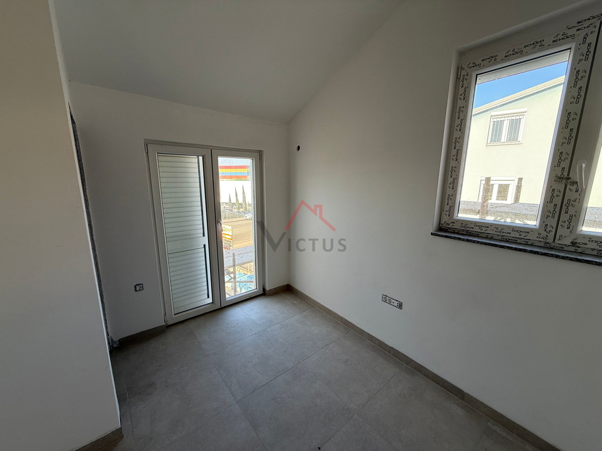 CRIKVENICA - 1S+DB, appartamento con terrazza, 55 m2