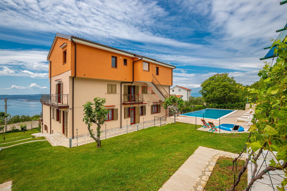 CRIKVENICA - Due case con piscina e uliveto
