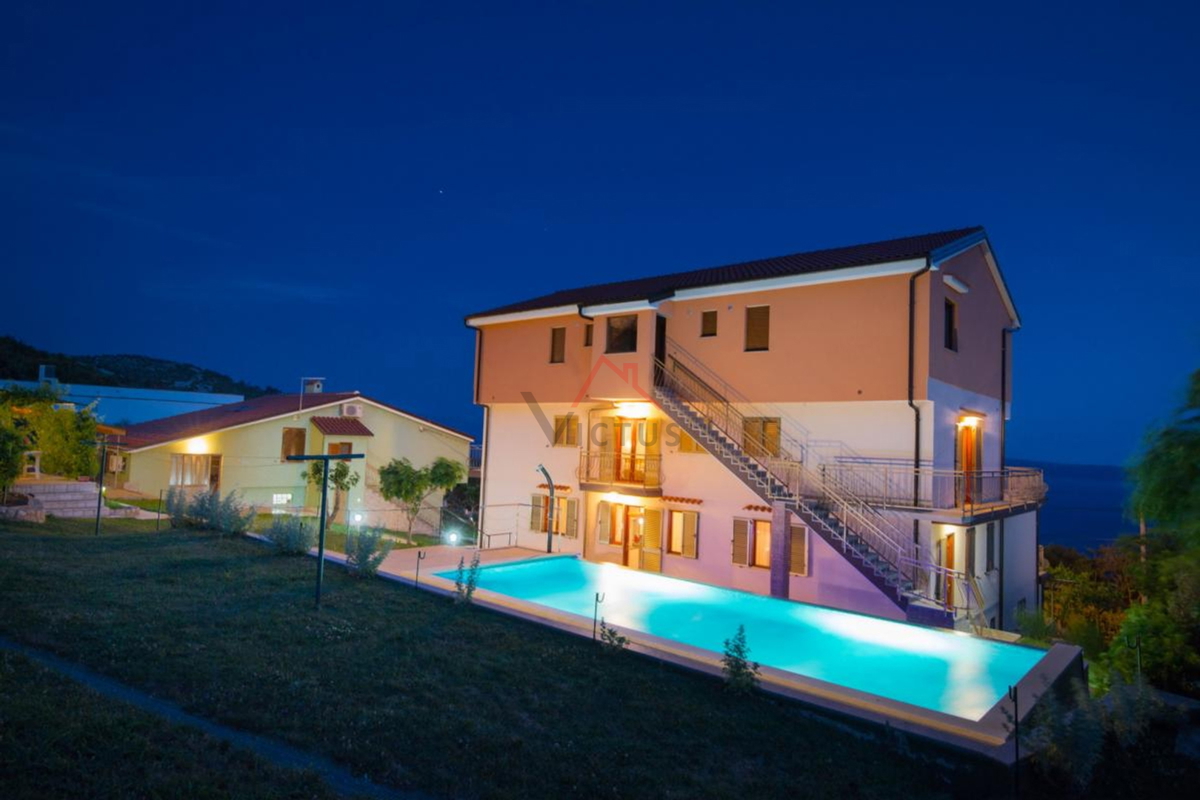 CRIKVENICA - Due case con piscina e uliveto