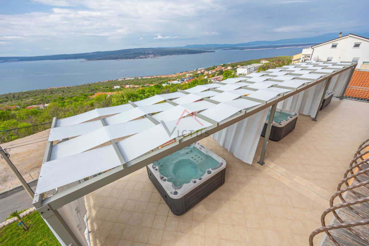 CRIKVENICA - Due case con piscina e uliveto