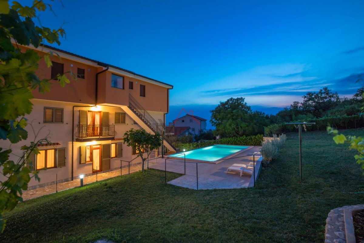 CRIKVENICA - Due case con piscina e uliveto
