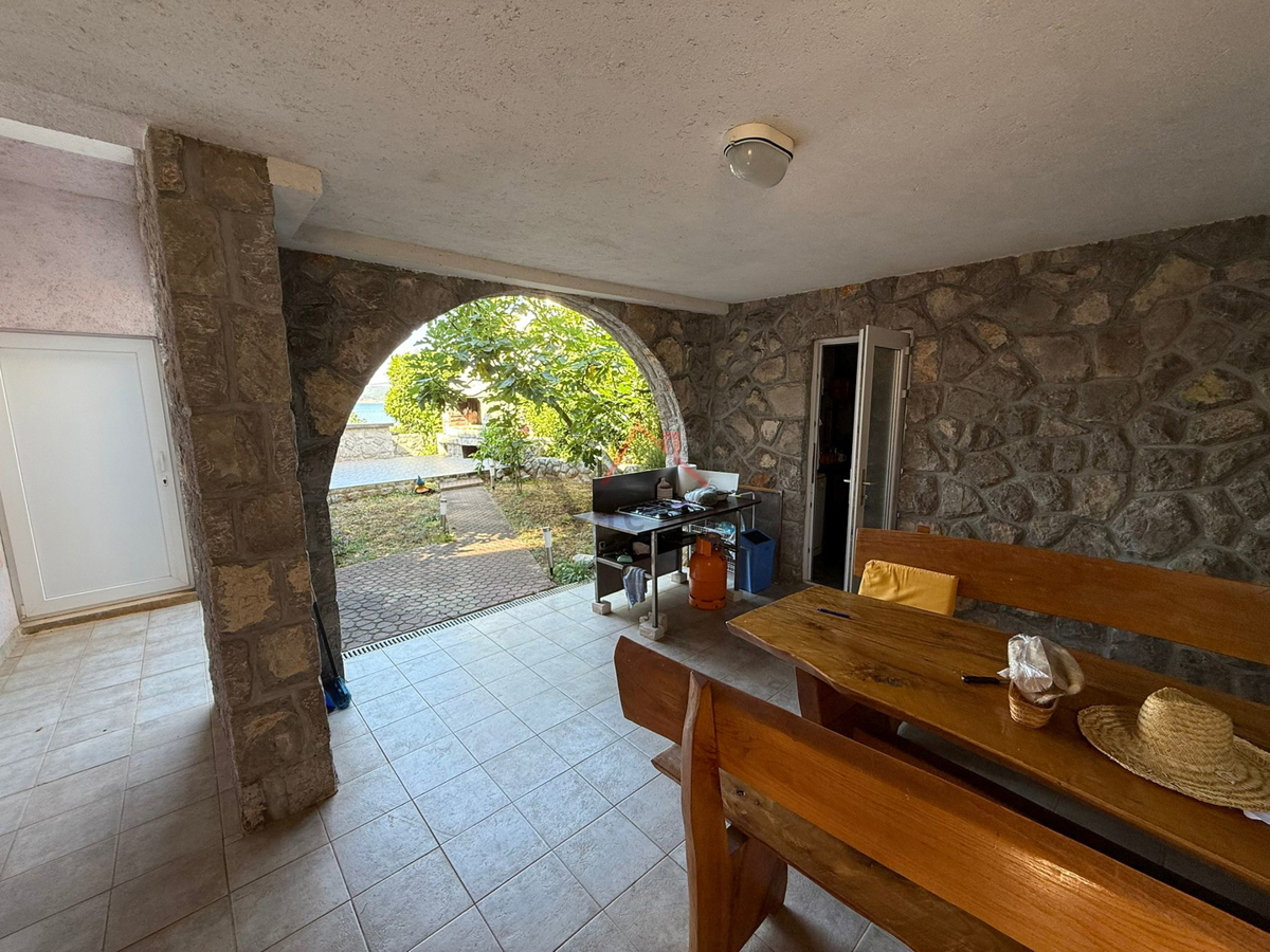 CRIKVENICA - 3 unità abitative, a 50 m dal mare