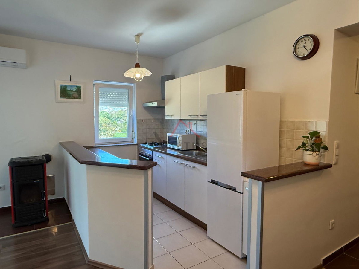 NOVI VINODOLSKI - appartamento in una posizione richiesta