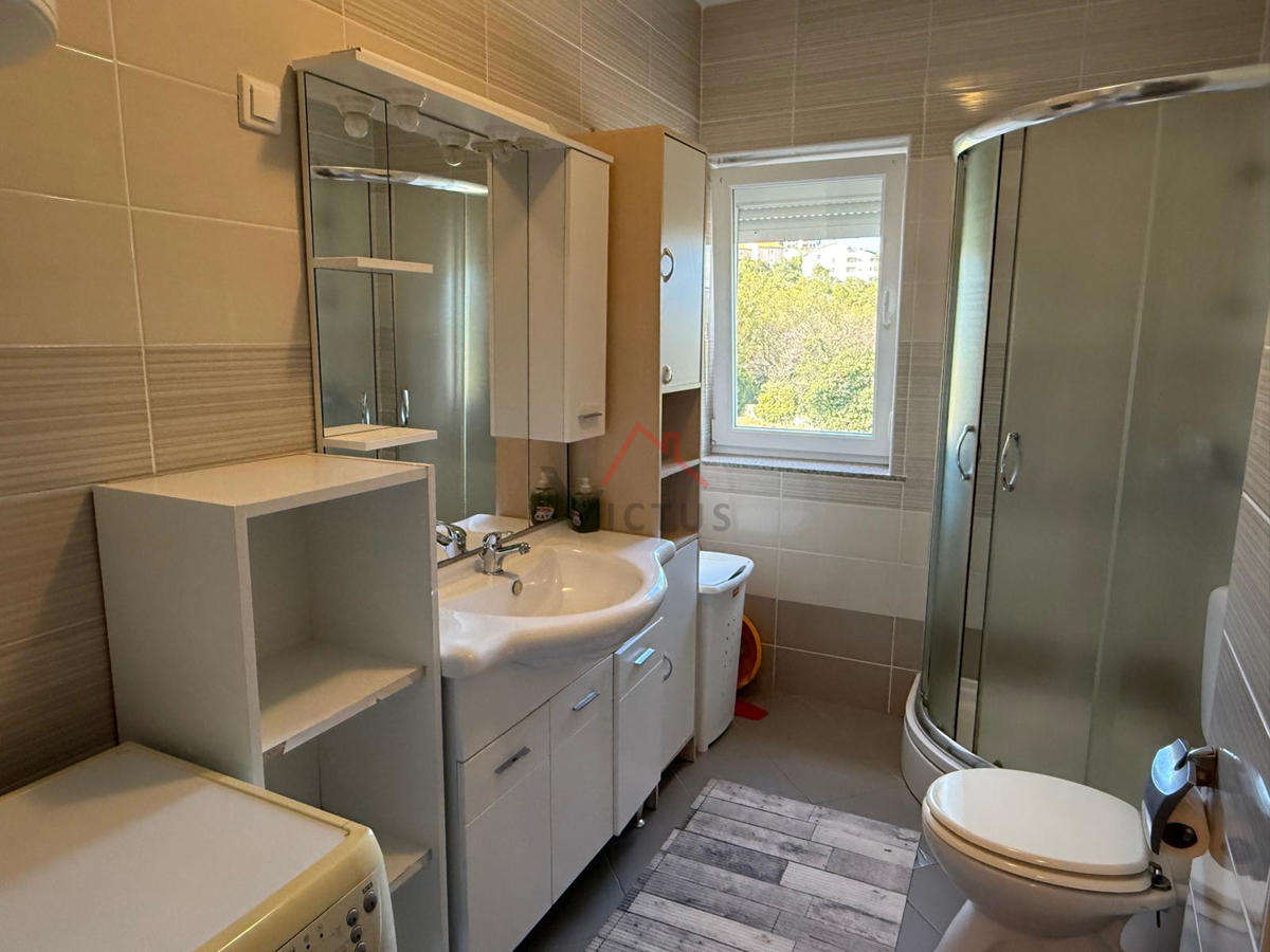 NOVI VINODOLSKI - appartamento in una posizione richiesta