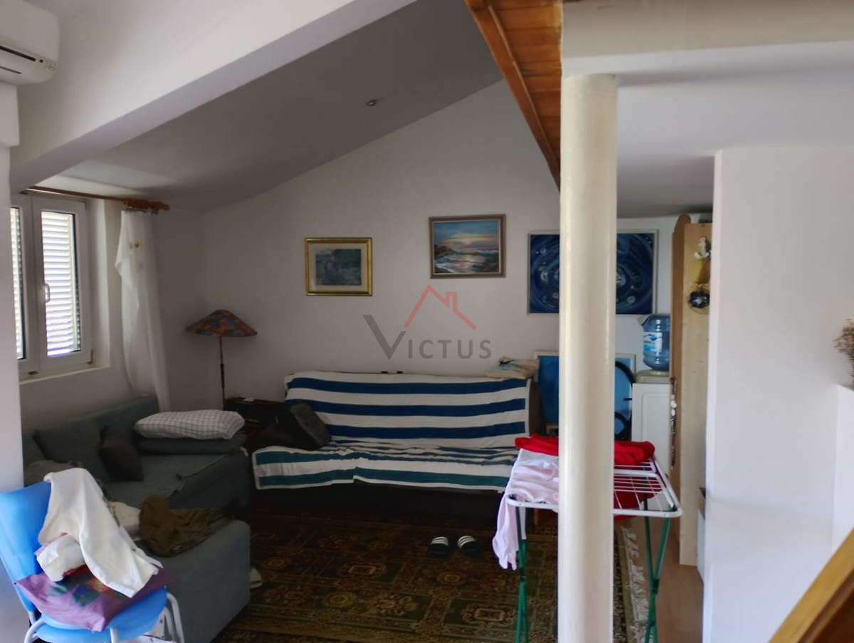 NOVI VINODOLSKI - 2S+DB, appartamento in posizione tranquilla, 66 m2