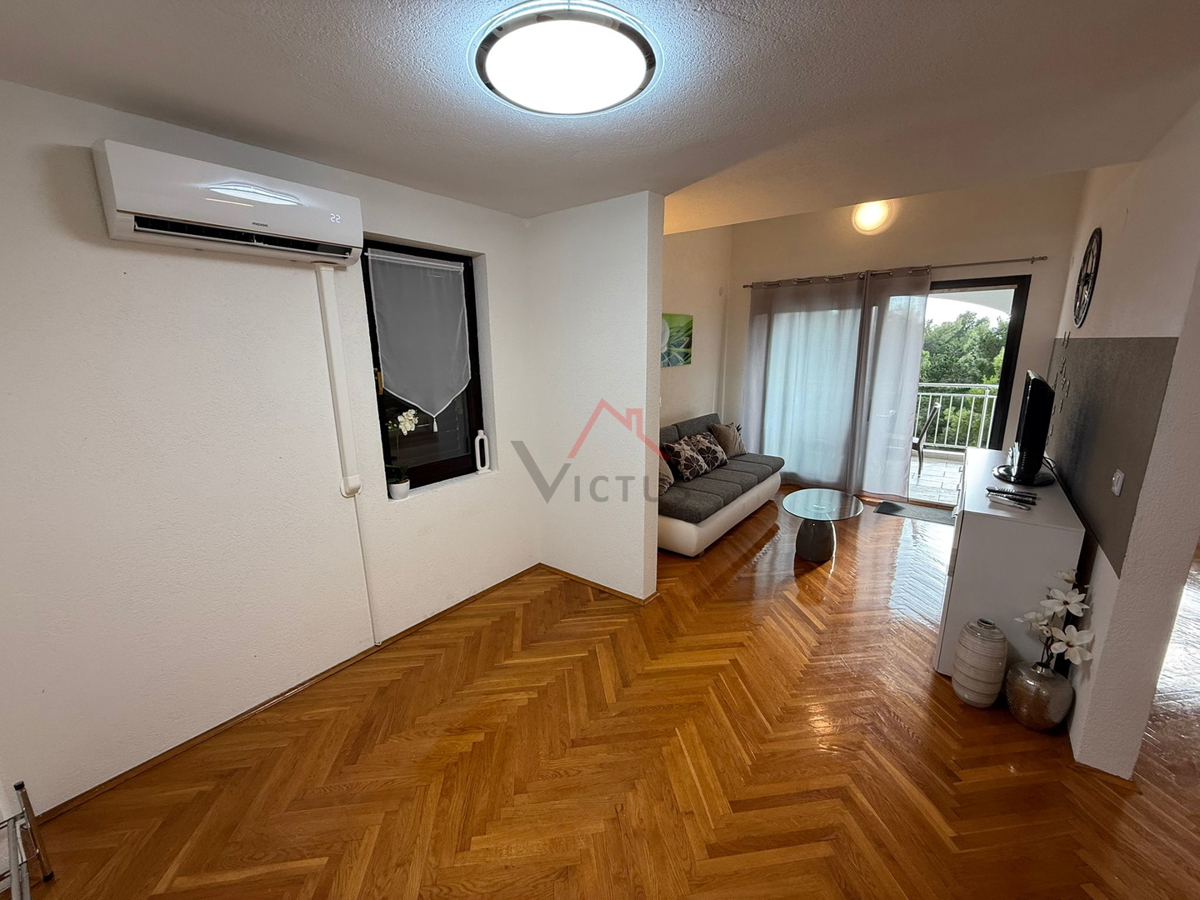 JADRANOVO - 1 camera da letto + bagno, tenda con balcone, 45 m2