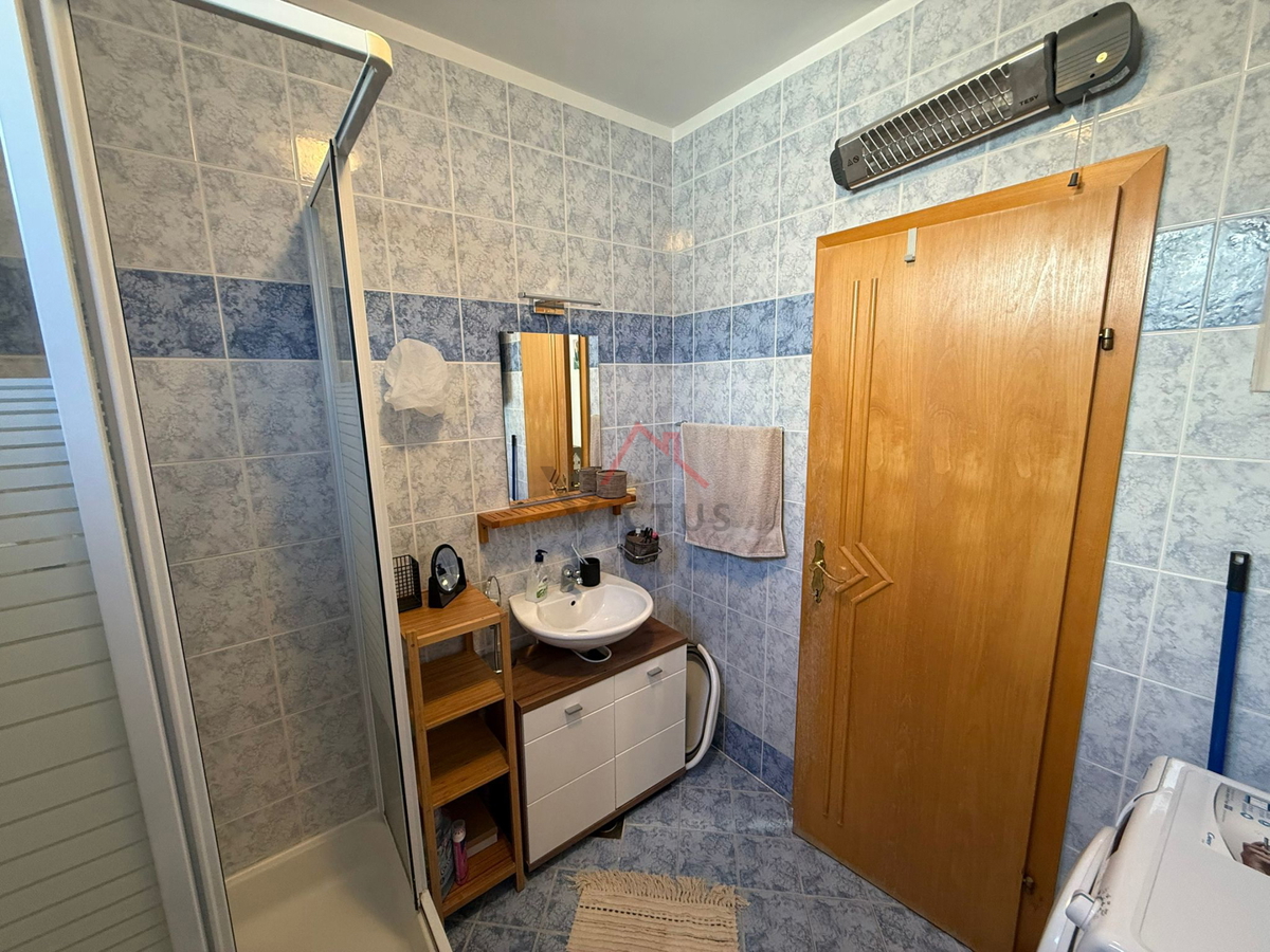 DRAMALJ - 2 camere + soggiorno, vicino al mare, 52 m2