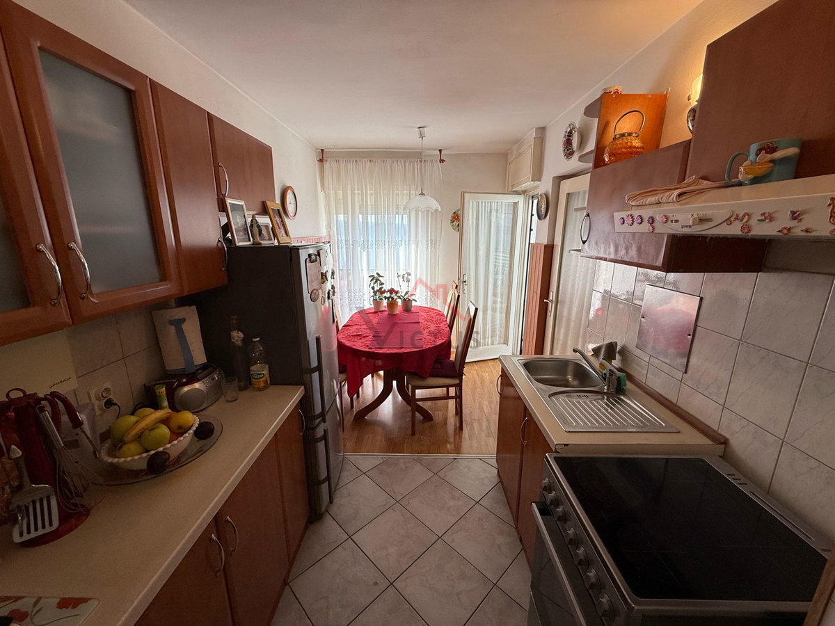 CRIKVENICA - 2S+DB, appartamento con vista aperta sul mare