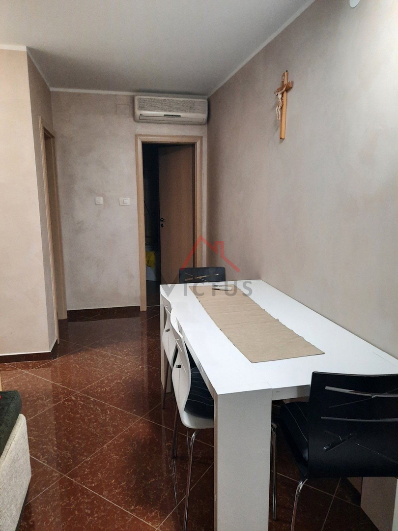 NOVI VINODOLSKI - Appartamento al piano terra, 51 m2