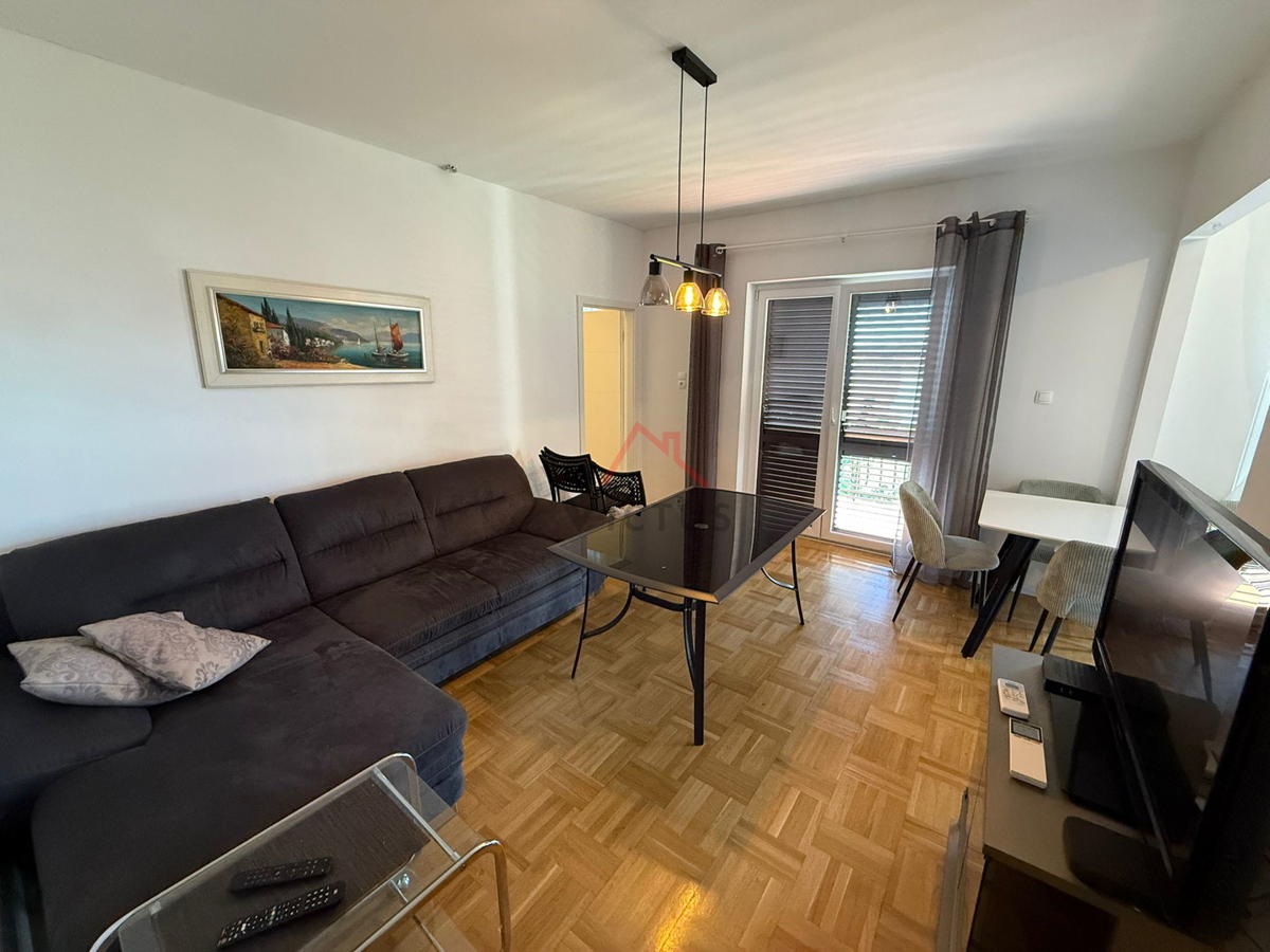 JADRANOVO - Casa indipendente con 3 appartamenti e garage