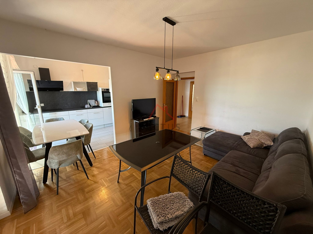 JADRANOVO - Casa indipendente con 3 appartamenti e garage