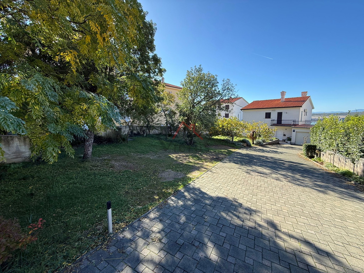 JADRANOVO - Casa indipendente con 3 appartamenti e garage