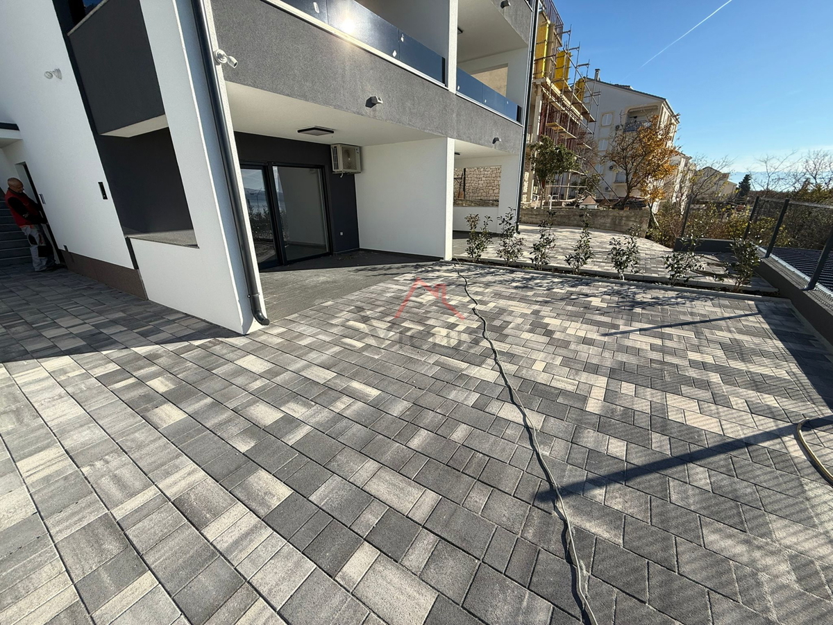 DRAMALJ, appartamento su due livelli in edificio di nuova costruzione