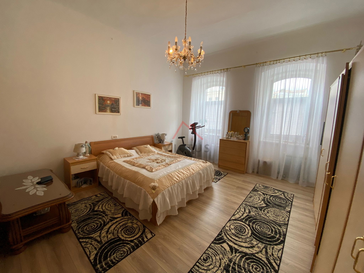 CRIKVENICA - 2 camere da letto, appartamento in centro, 83 m2