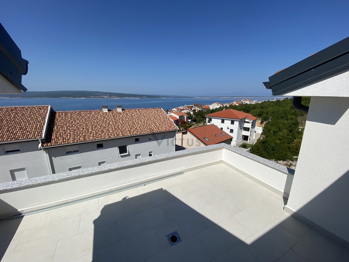 CRIKVENICA - 3 camere da letto + bagno, appartamento in un nuovo edificio, a 400 metri dal mare, 103 m2