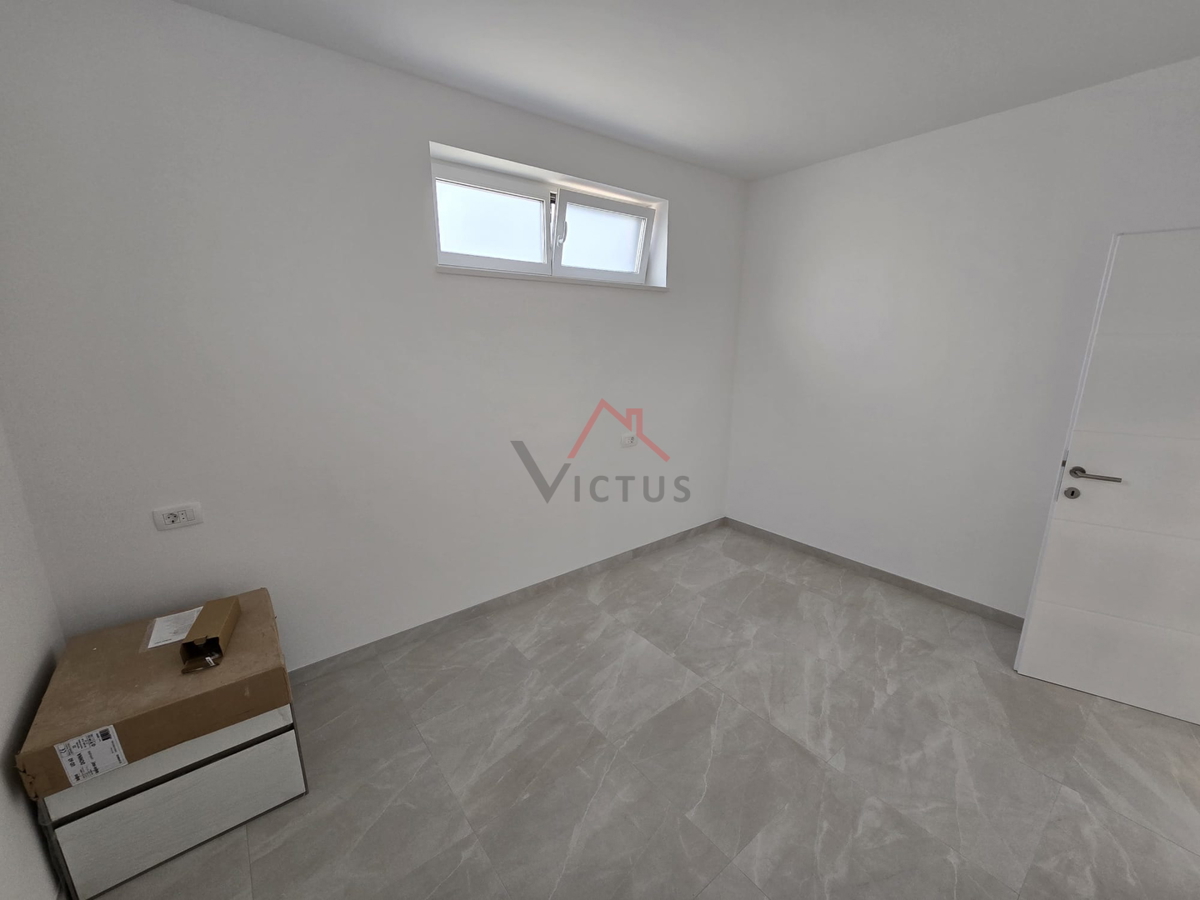 CRIKVENICA - 2 camere da letto + bagno, piano terra, 72 m2