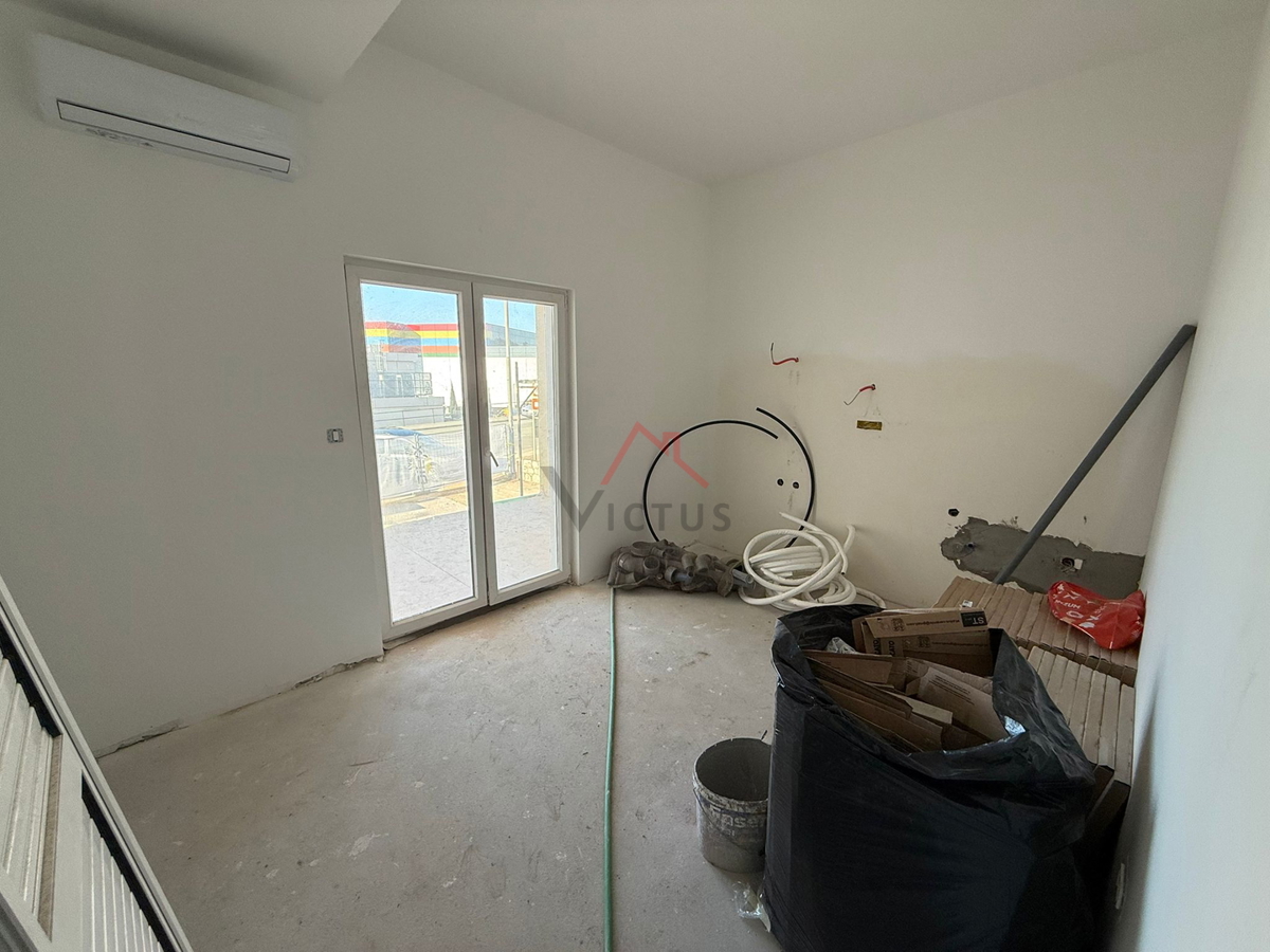 CRIKVENICA - 1S+DB, appartamento con terrazza, 34 m2