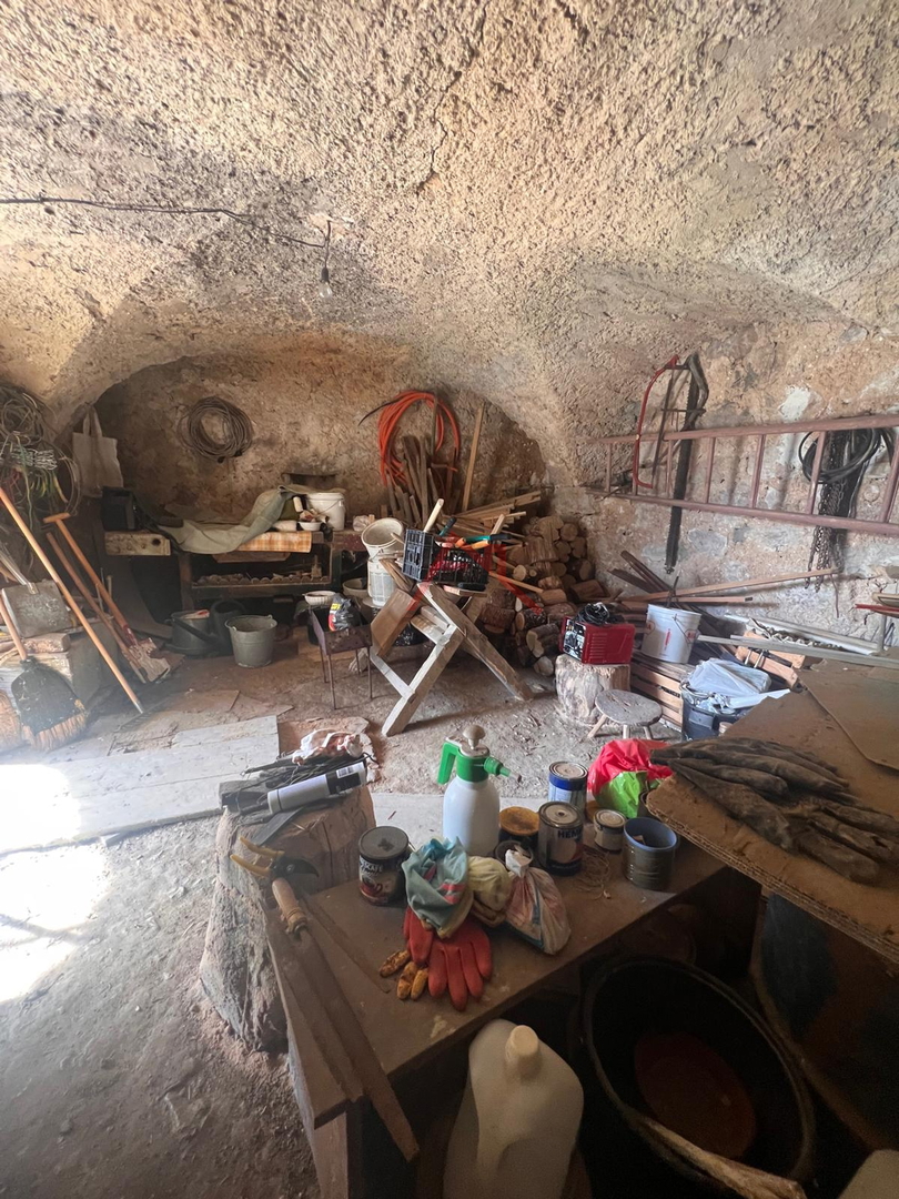 GRIŽANE - Casa in pietra con cortile