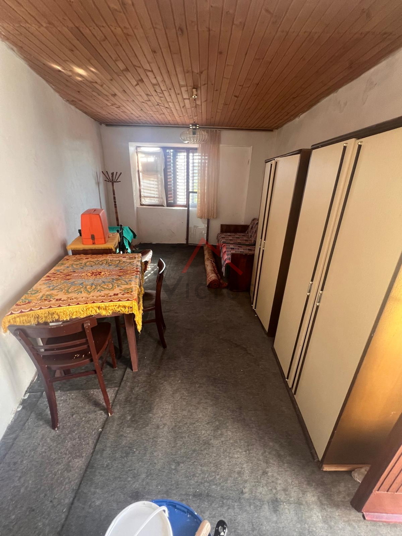 GRIŽANE - Casa in pietra con cortile